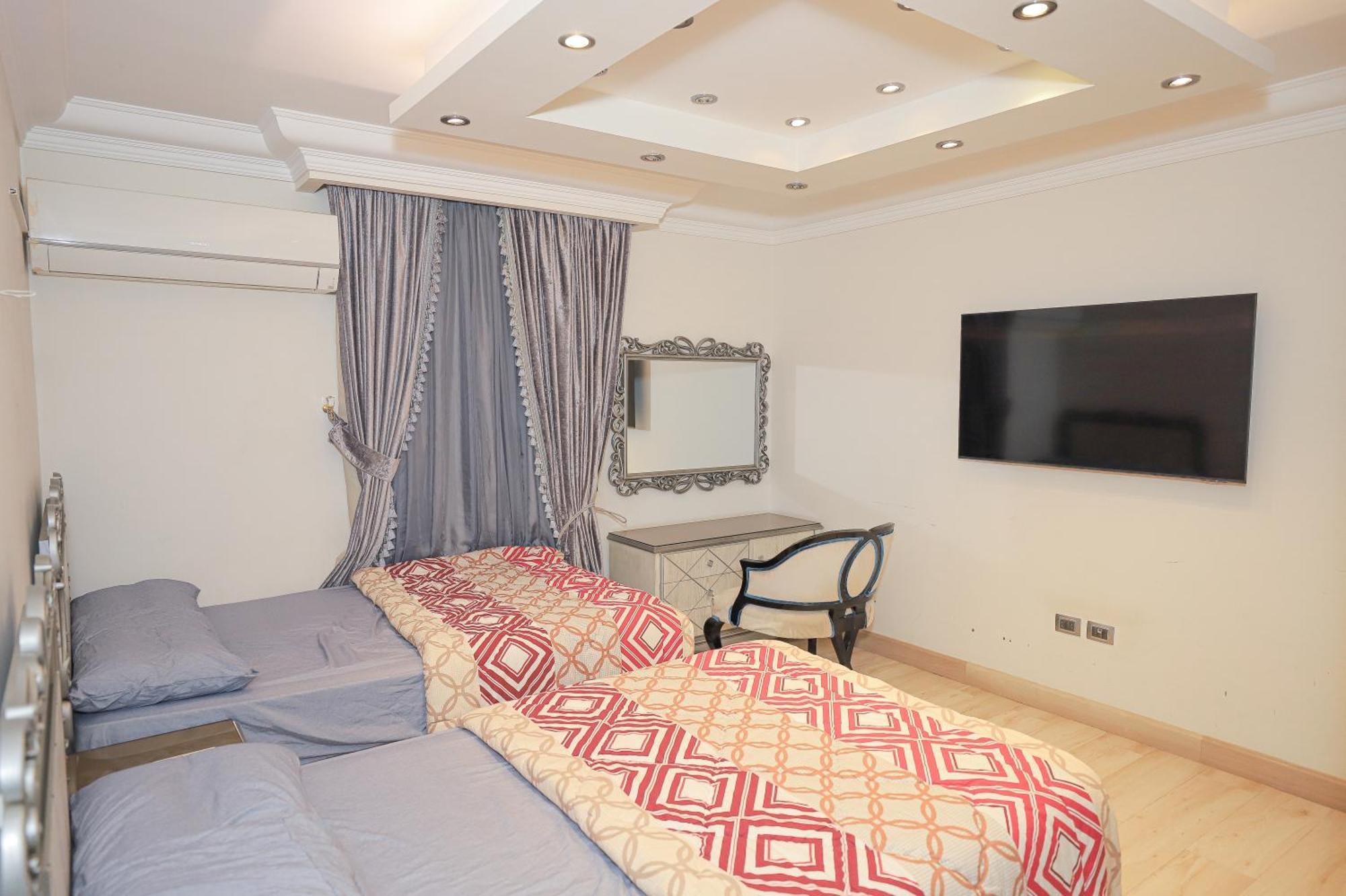 Heliopolis Heights, One Story * Le Caire